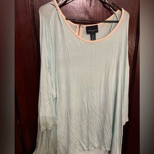 Women’s plus mid length shirt